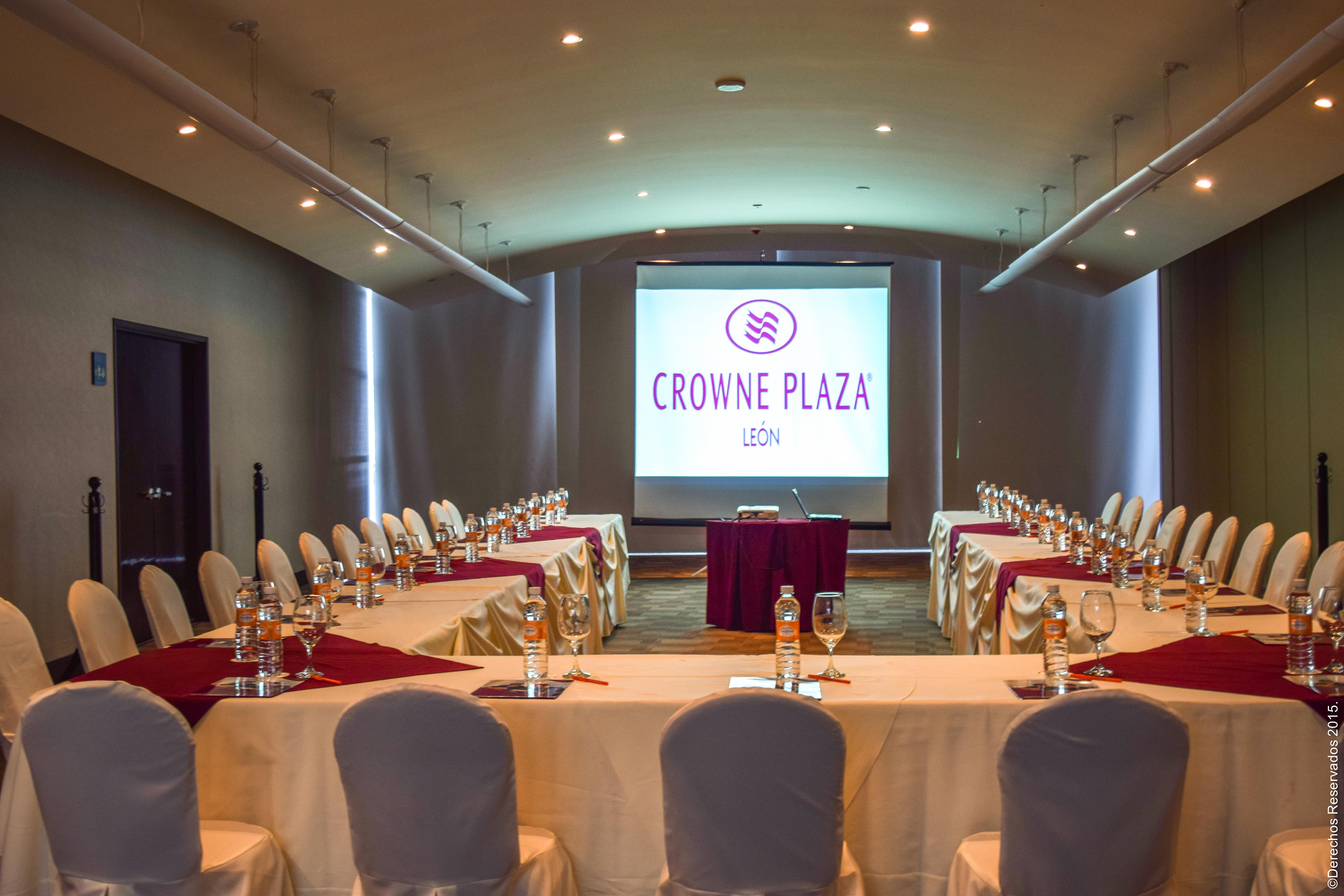 Crowne Plaza Leon By Ihg Hotel Exterior photo